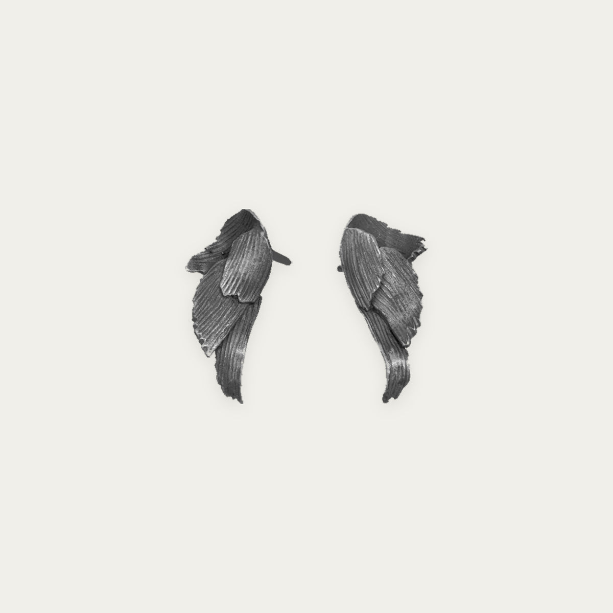 Aurum Swan Earrings Oxidized (Swan 101 OX)