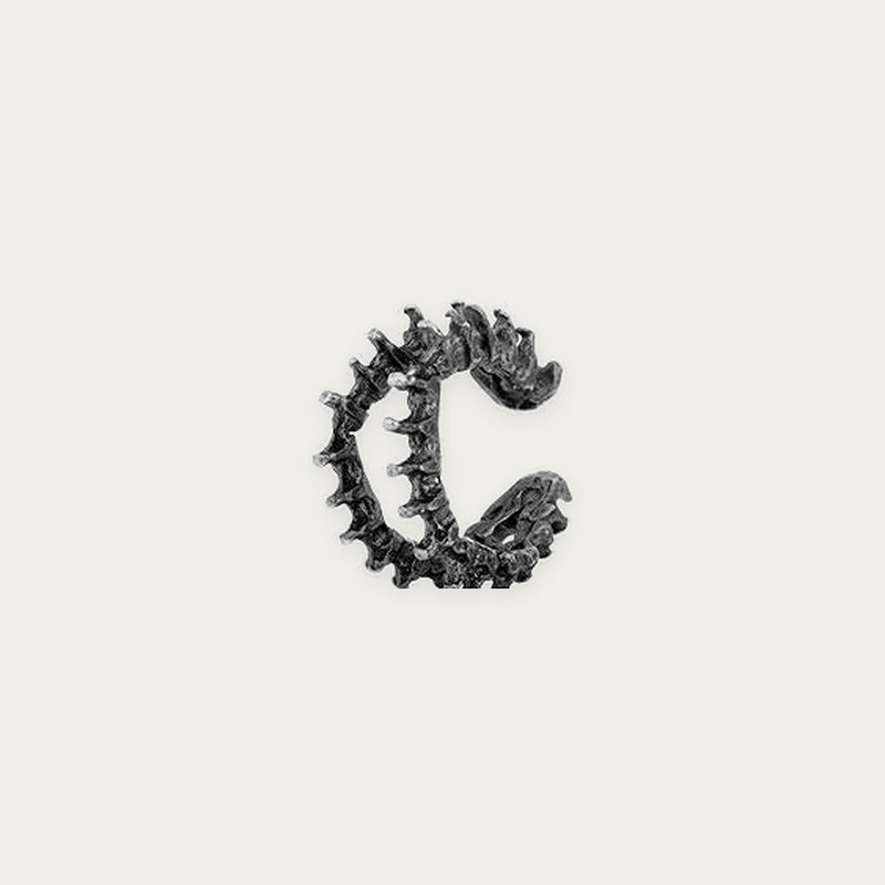 ASTERIAS EAR CUFF (129 OX)