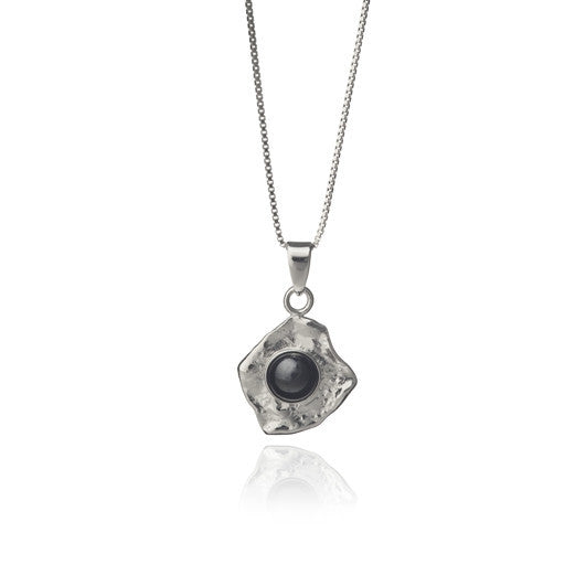 Icelandic sweaters and products - Black lava tear necklace - Pearl Jewelry - NordicStore
