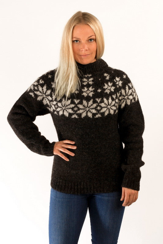 Icelandic sweaters and products - Fönn Wool Sweater Black Wool Sweaters - NordicStore