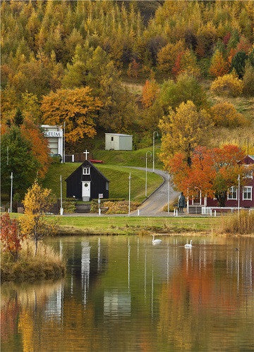 Icelandic sweaters and products - Autumn in Akureyri - Jigsaw Puzzle (1000pcs) Puzzle - NordicStore